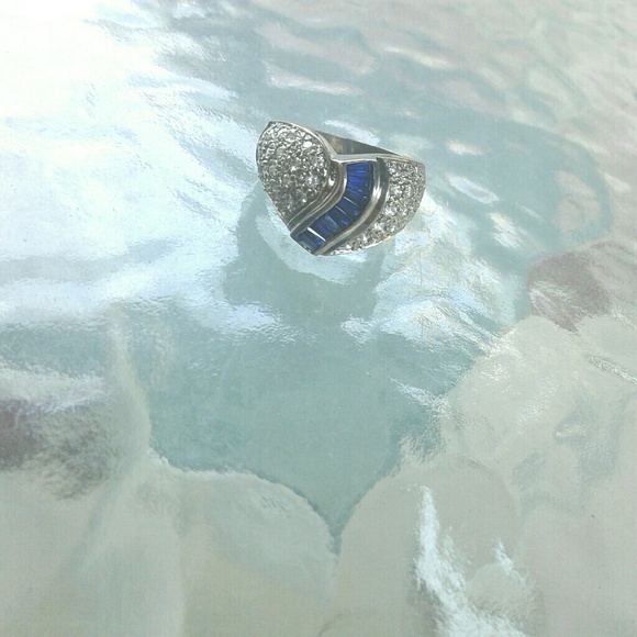 Vintage Sterling Silver Sapphire CZs Ring - Picture 4 of 8